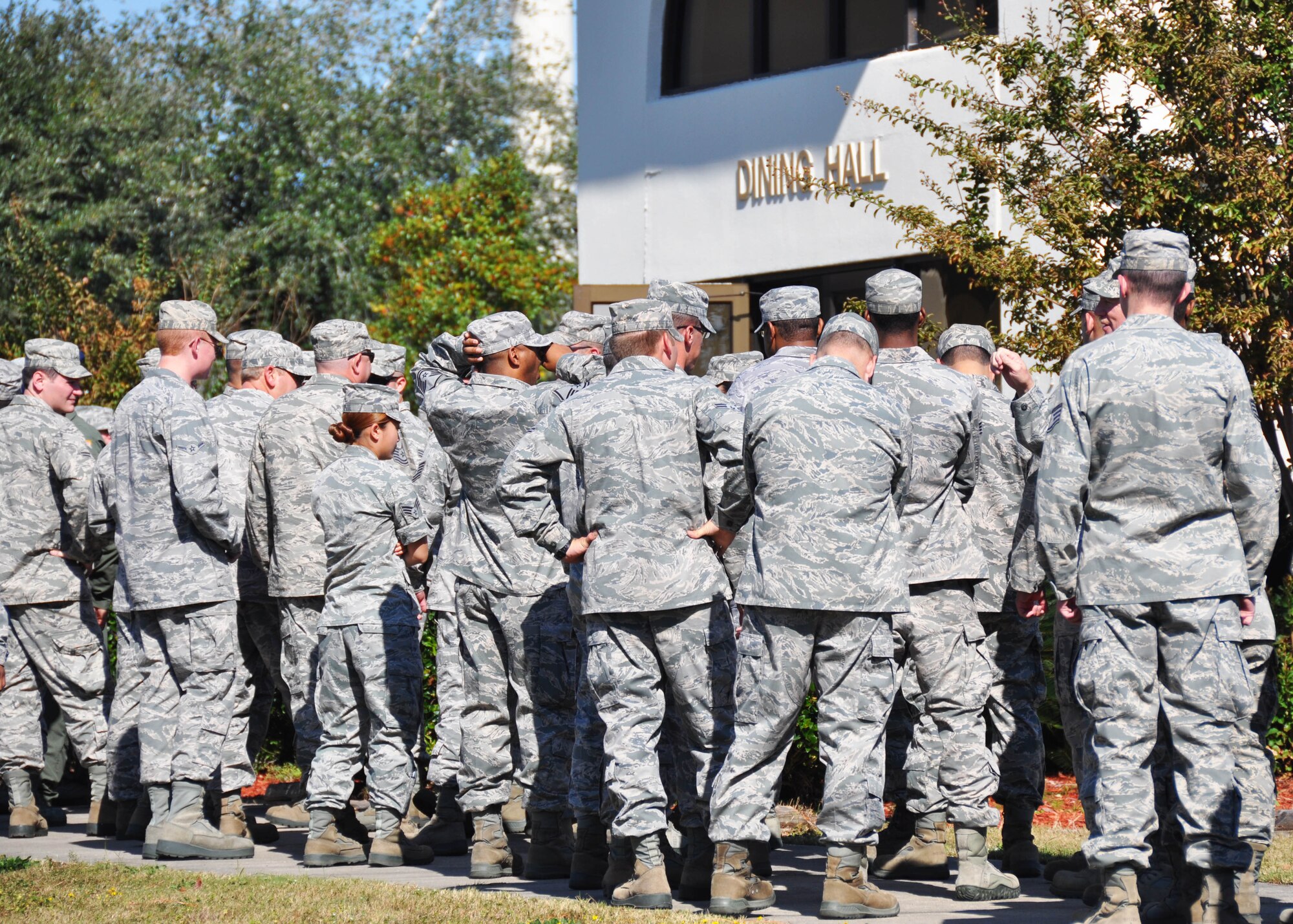 Air Force Reservists queue up outside the dining facility for a traditional Thanksgiving meal at Duke Field, Fla., during the 919th Special Operations Wing’s November unit training assembly. The 919th Force Support Squadron’s DFAC food services team served up hundreds of meals to allow the Citizen Commandos to enjoy turkey and all of the trimmings in advance of the Thanksgiving holiday.  (U.S. Air Force photo/Dan Neely)