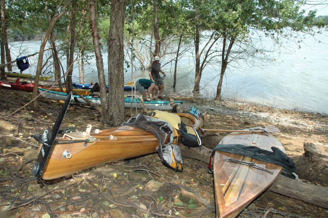 Kayaks on shore at Hickory Ridge