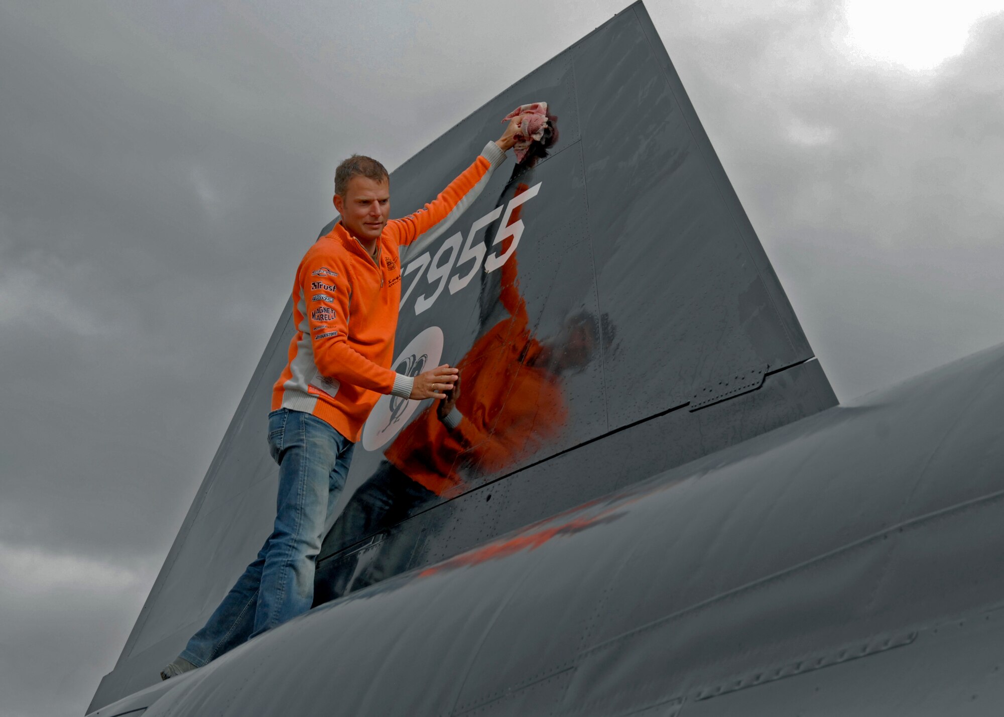 (Air Force Photo by Laura Mowry)