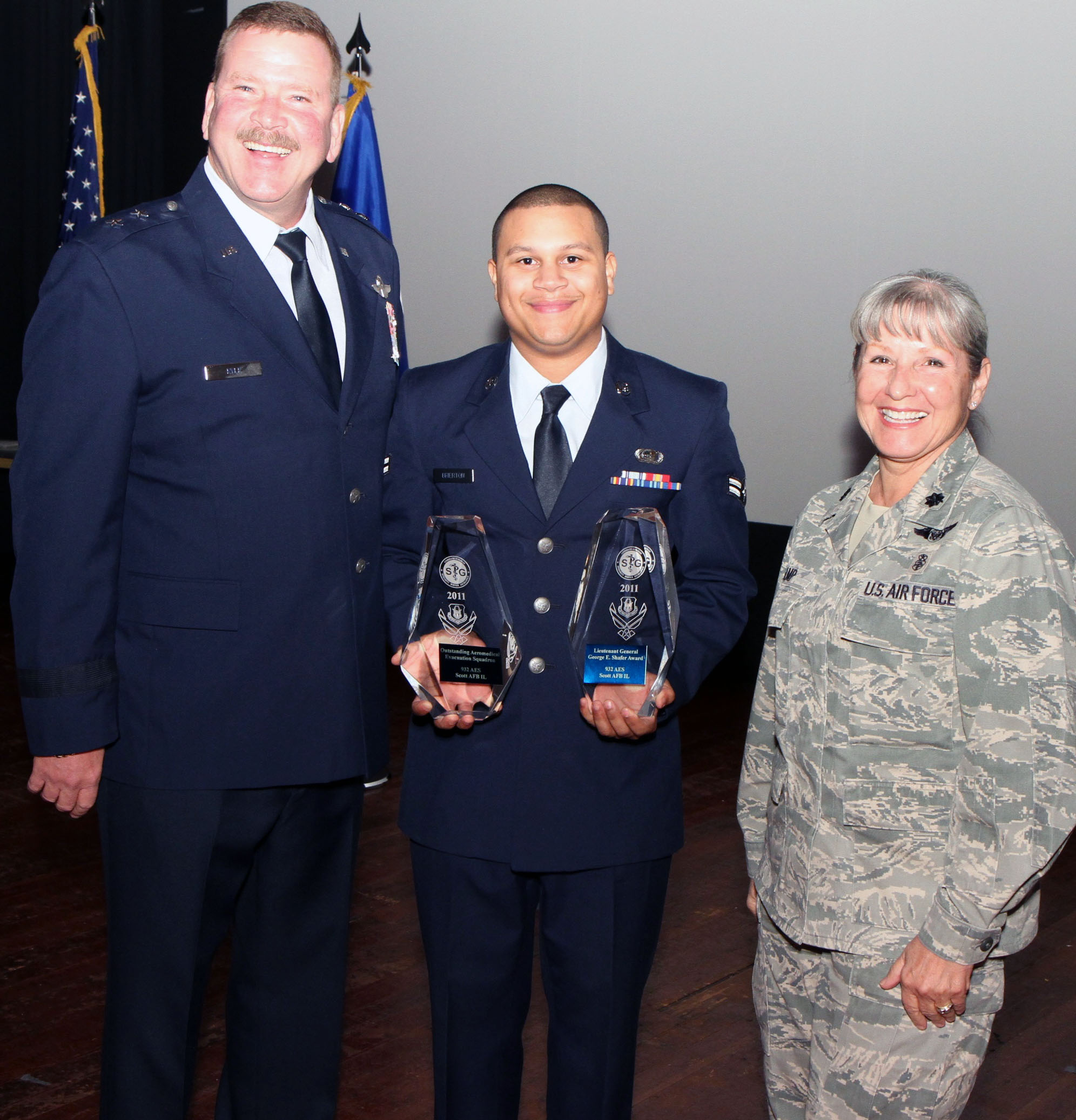 932nd AES tops in AFRC > 932nd Airlift Wing > Article Display