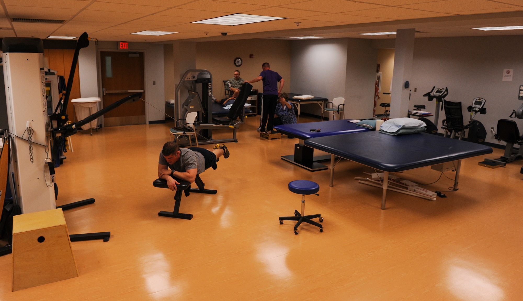 Members of the 19th Medical Operations Squadron Physical Therapy Clinic treat patients Nov. 7, 2012, at Little Rock Air Force Base, Ark. Members of the 19th MDOS physical therapy clinic have more than 400 patients a month. (U.S. Air Force photo by Airman 1st Class Rusty Frank)