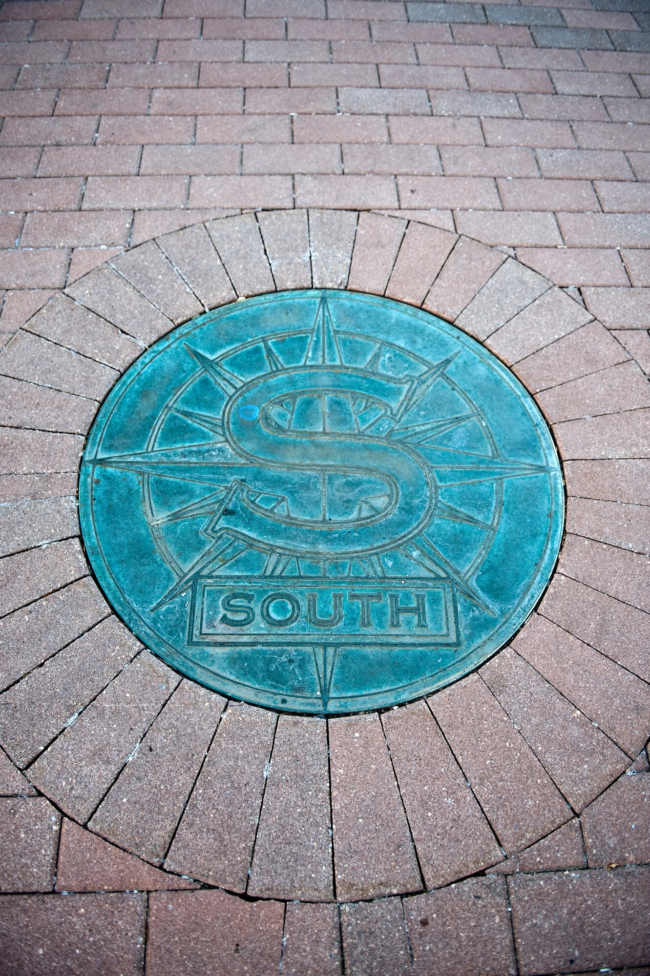 AURORA, Colo. – The Southlands Shopping Center is approximately a 15-minute drive from Buckley Air Force Base, Colo., and located at the intersection of E-470 and Smoky Hill Road. Shopping at the Southlands mall is one the many activities offered for holiday shoppers. (U.S. Air Force photo by Airman 1st Class Riley Johnson)