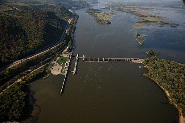 Lock and Dam 7, La Crescent, Minn. Upper Mississippi River mile 702.5
