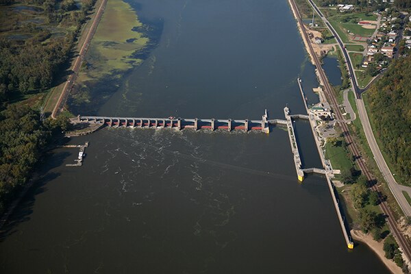 Lock and Dam 8, Genoa, Wis. Upper Mississippi River mile 679.2