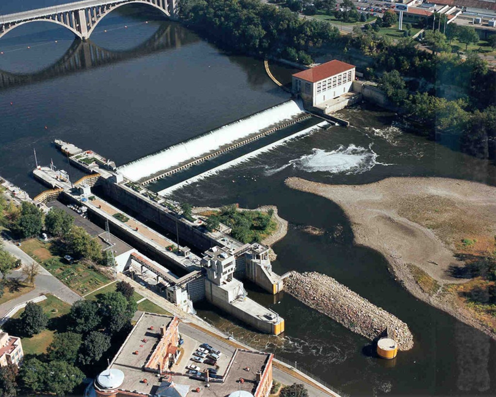 Aerial photo of Lock and Dam 1