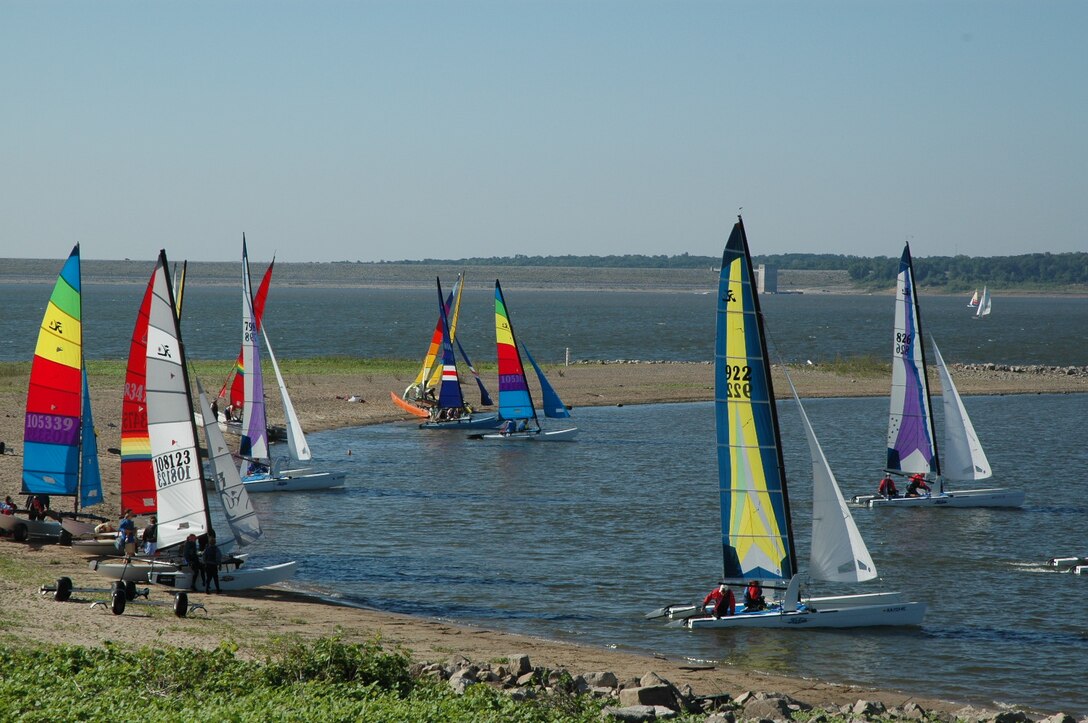 Hobie Fleet takes to Saylorville Lake for the weekend.