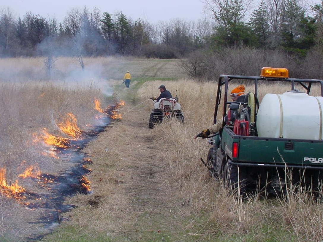 Partnering with the Iowa DNR to burn prairie