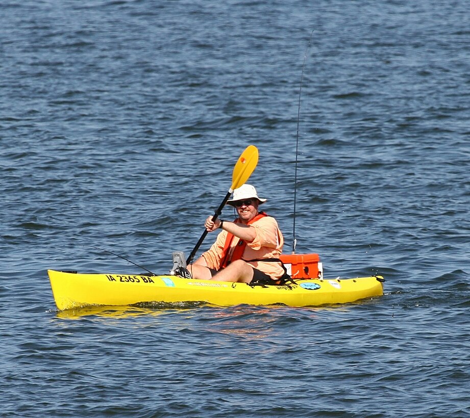 Paddling on Saylorville Lake