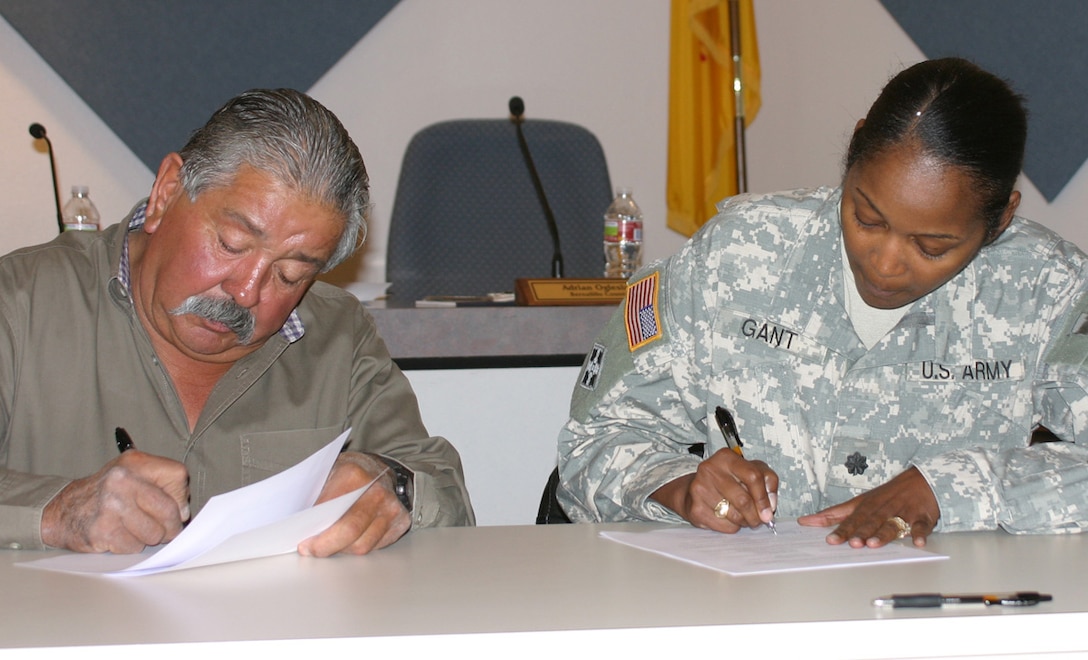 By signing the cost-sharing agreement, the Corps’ and MRGCD commit to a feasibility study to construct a 50-mile stretch of levees.
