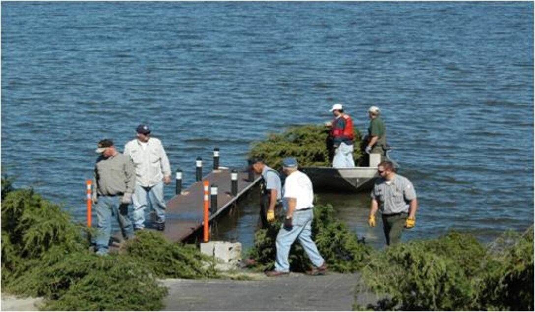 Partnering with Central Iowa Anglers to add fish habitat to Saylorville Lake