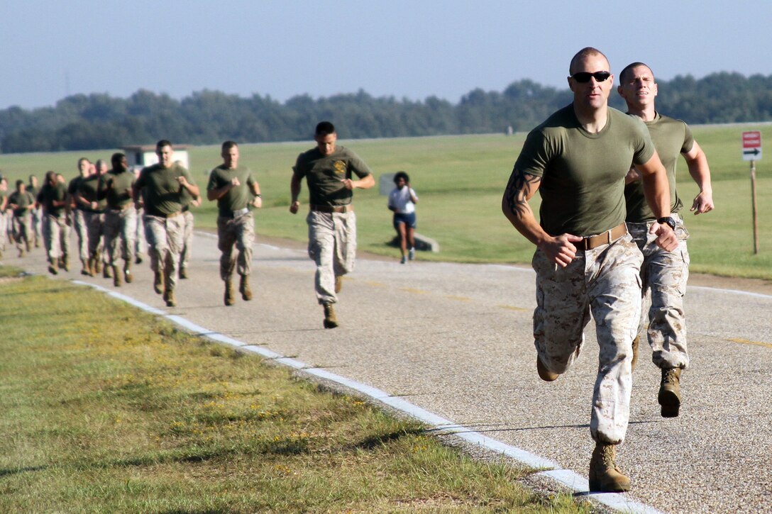 Marines with Recruiting Station Montgomery, Alabama finish the 800 meter movement to contact portion of the Combat Fitness Test September 14.