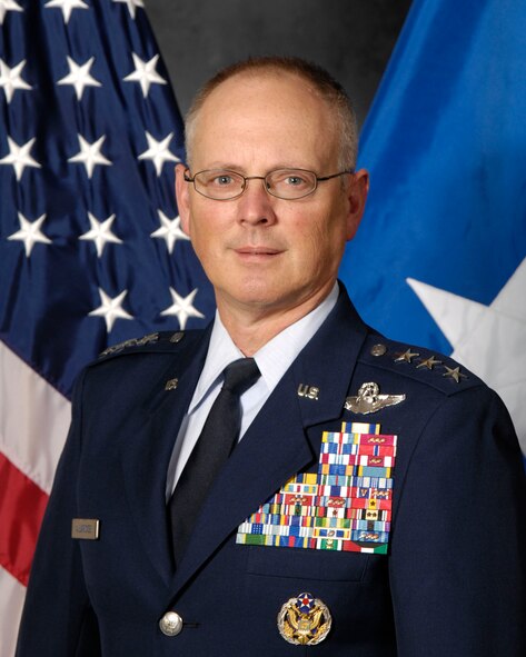 Lt. Gen. Robert R. Allardice, vice commander of Air Mobility Command