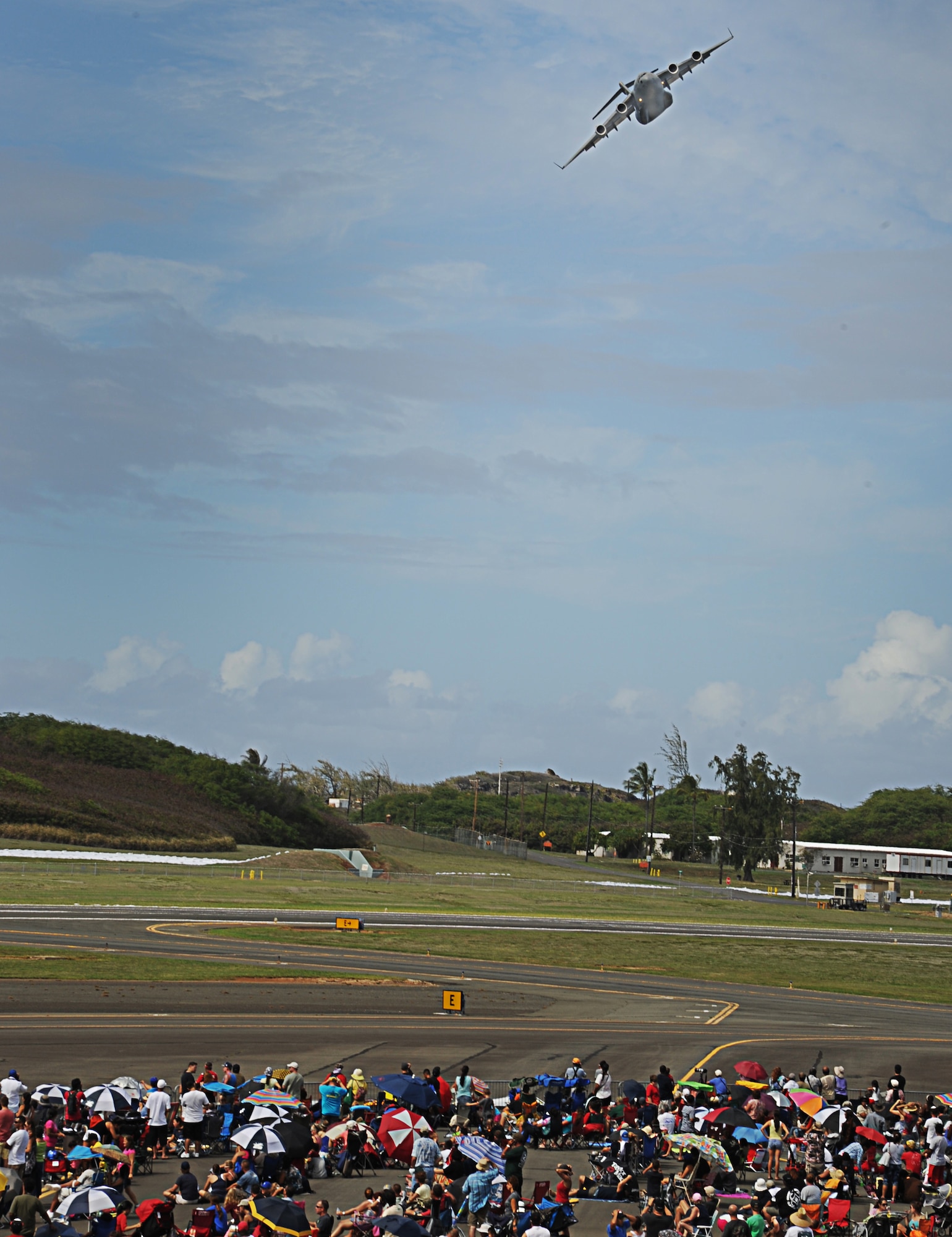 The Pacific Air Forces C-17 Globemaster III demonstration team performs a demo at the 2012 Kaneohe Bay Air Show at Marine Corps Base Hawaii, Sept. 29. The demonstration team performed a short-taxi landing with reverse thrust engines as well as other maneuvers which make the C-17 the most capable cargo aircraft in the world. (U.S. Air Force photo/Senior Airman Lauren Main)