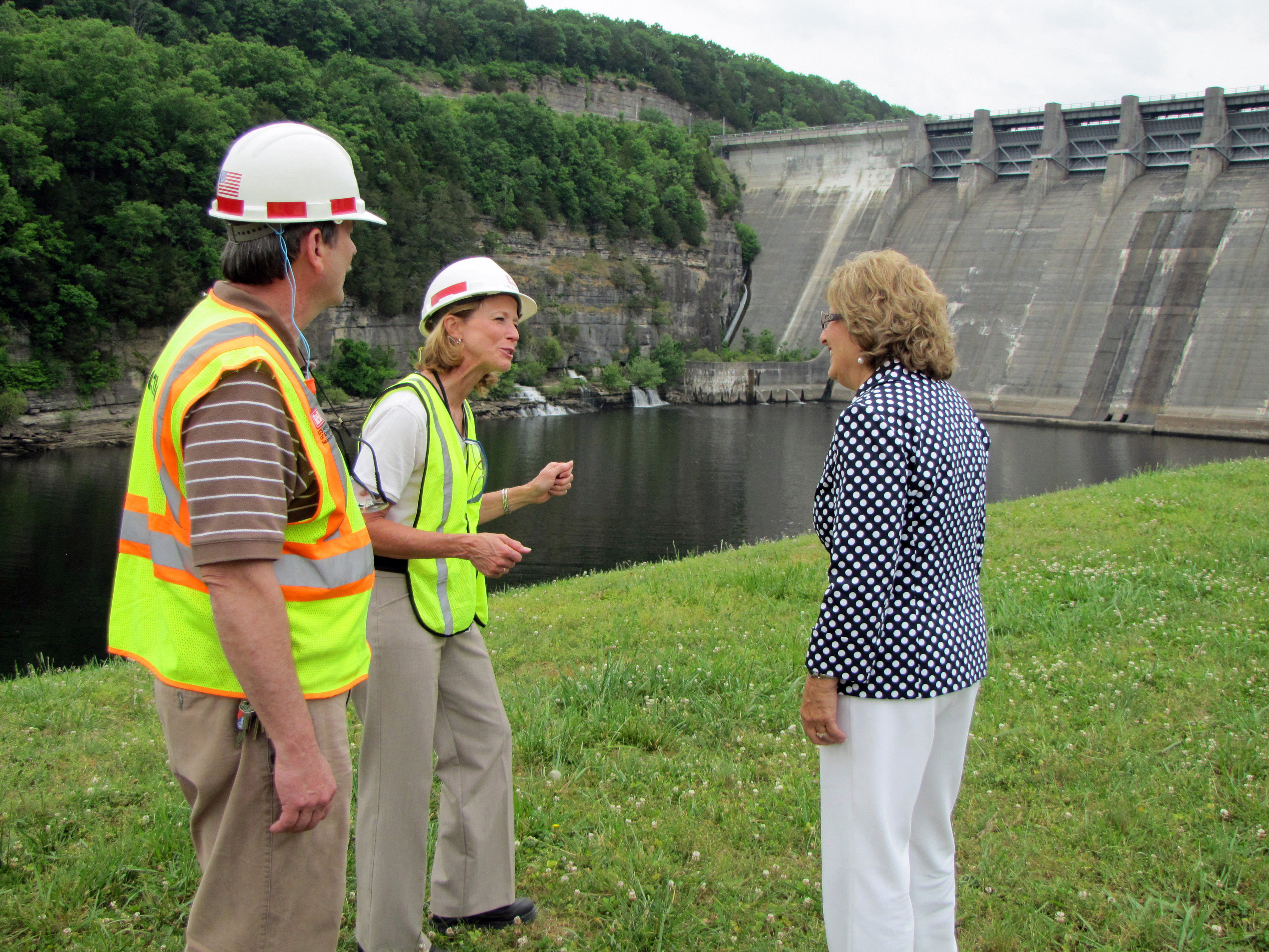 Black visits Center Hill Dam Foundation Remediation Project > Nashville  District > News Stories