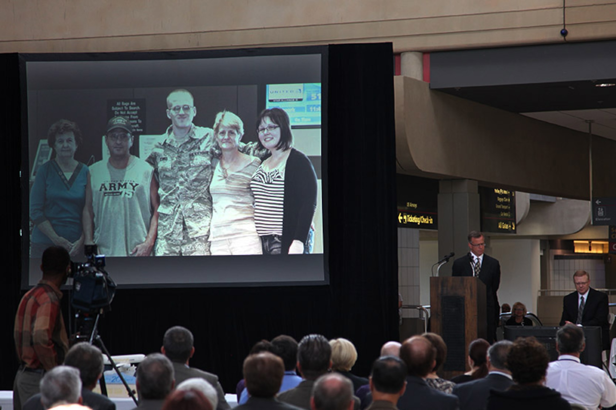 Pittsburgh International Airport distinguishes its close relationship with the military during the 20-year celebration of the current facility held on Oct. 1, 2012. The airport officially opened a Military and Family Courtesy Center in 2008, which is located on Concourse A. This facility provides a comforting place for military personnel and their families while they wait for their flights. (U.S. Air Force photo by Tech. Sgt. Ralph Van Houtem/Released)