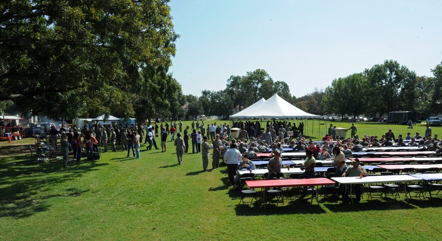 Members of Team Barksdale and the local community enjoy food and conversation during Celebrate Barksdale on Barksdale Air Force Base, La., Oct. 5. The 16th annual event, hosted by the Shreveport-Bossier Military Affairs council, gives the local community a chance to show their appreciation for the military. More than 800 participants attended the annual celebration. (U.S. Air Force photo/Airman 1st Class Benjamin Gonsier)(RELEASED)