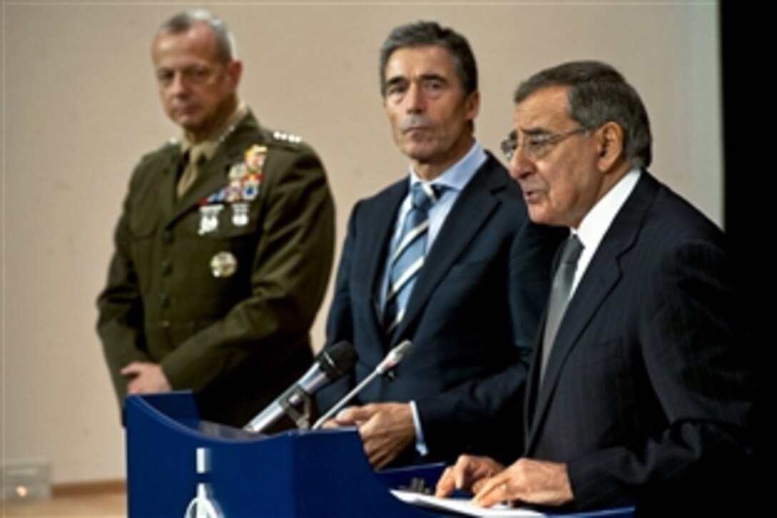 U.S. Defense Secretary Leon E. Panetta, right,  announces that U.S. President Barack Obama plans to nominate U.S. Marine Corps Gen. John R. Allen, left, to succeed U.S. Navy Adm. James G. Stavridis to serve as commander of U.S. European Command and as NATO’s supreme allied commander for Europe. The announcement came during a press conference Oct. 10, 2012, following a meeting of NATO defense ministers in Brussels.