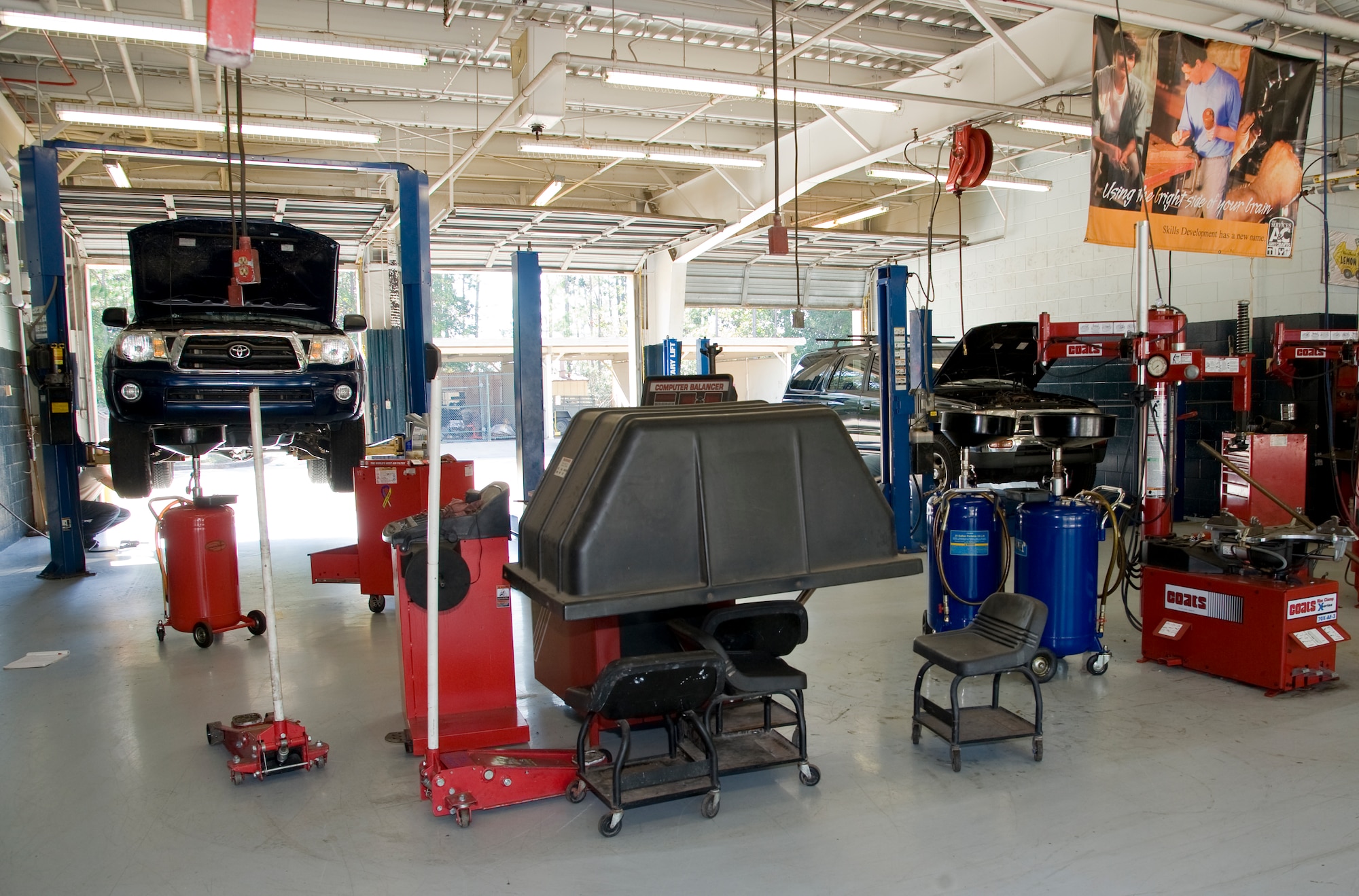 The Hurlburt Field auto hobby shop provides a variety of professional-grade equipment for do-it-yourselfers.  The mechanics at the auto shop also provide expert advice for a variety of car fixes. (U.S. Air Force photo/Airman 1st Class Michelle Vickers)

