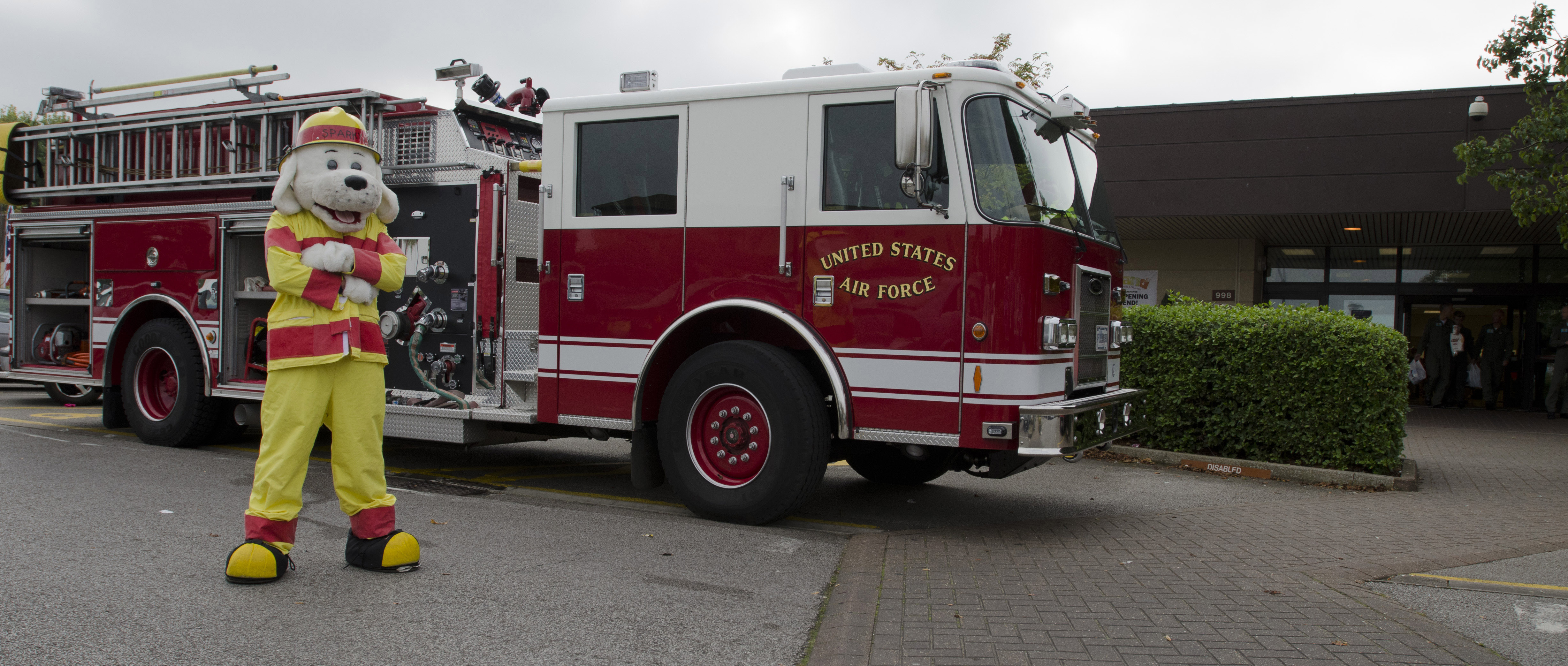 Sparky, firefighters bring Fire Prevention Week to Lakenheath Exchange