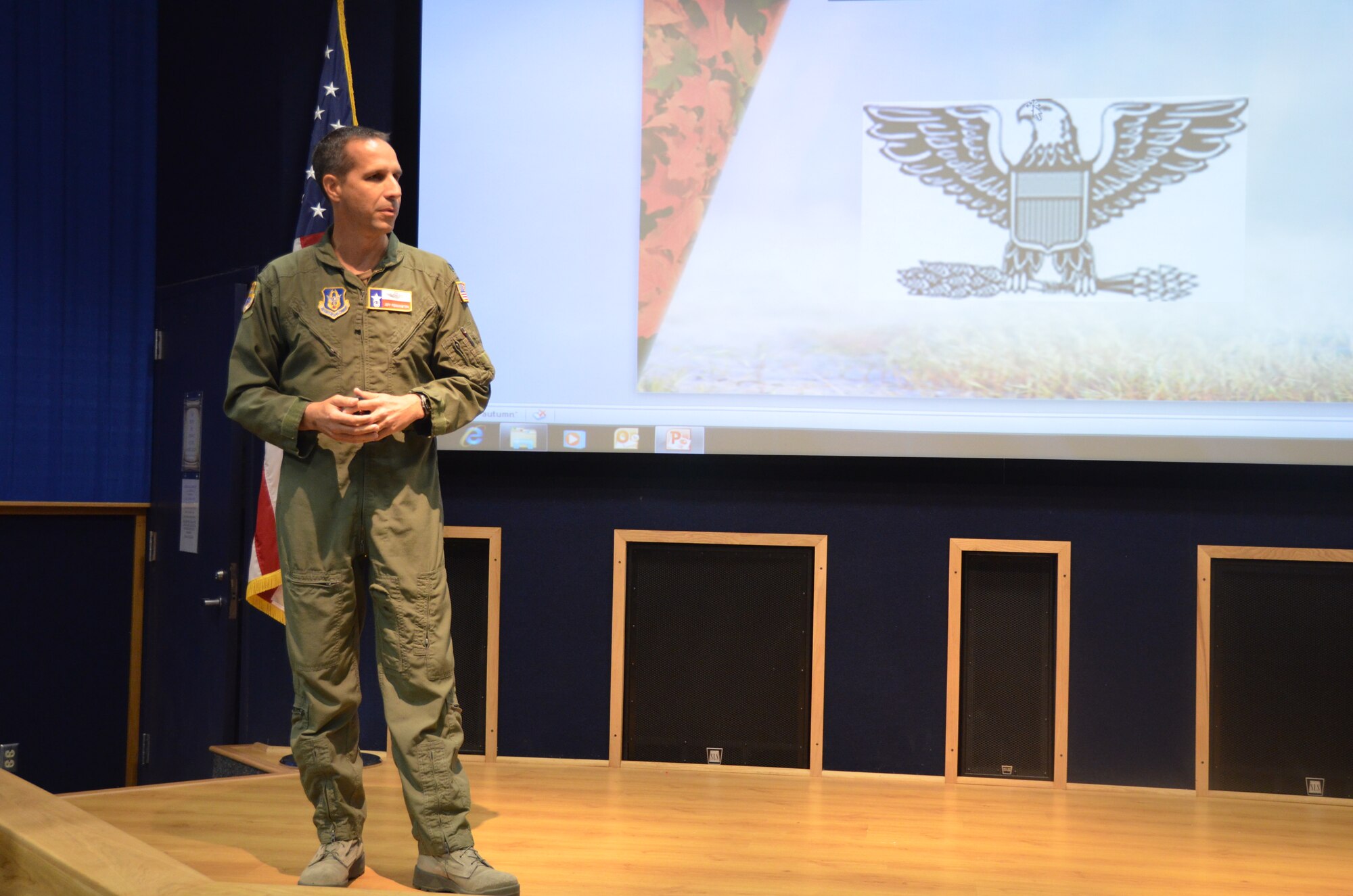 Col. Jeffrey Pennington, 433rd Airlift Wing commander, praised Airmen for all of their hard work, and the vital role that each person plays in the 433rd Airlift Wing. He stressed the need to know the wing’s mission, “To providing combat ready forces,” and that everyone member must be able to state the mission. (U.S. Air Force photo/SMSgt Minnie Jones)

