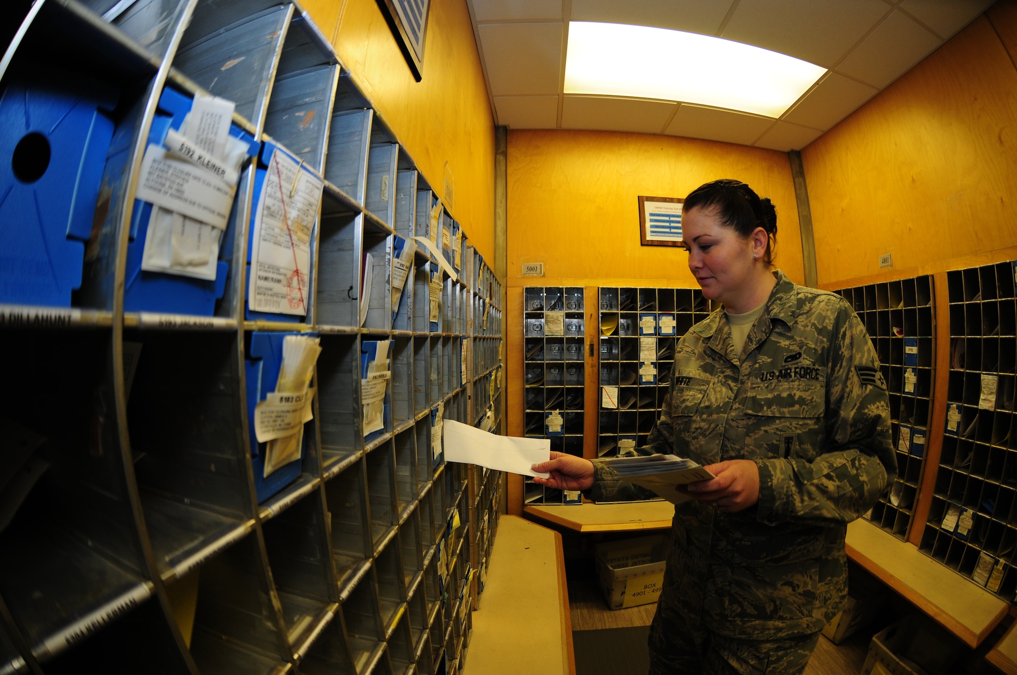 Holiday mailing tips and deadlines >Royal Air Force Lakenheath >Article Display” loading=”lazy”></a></span> 84’Rodri (Villarreal) ha recibido una falta en la zona defensiva.82’Falta de Pablo Fornals (Villarreal).82’Munir El Haddadi (Alavés) ha recibido una falta en campo contrario.82’Remate fallado por Rodri (Villarreal) remate con la derecha desde el centro del área muy cerca del palo derecho pero se marchó ligeramente desviado. C. Después de que los romanos dejaron su huella, la ciudad siguió desarrollándose mediante una verdadera mezcolanza de culturas, alrededor del puerto Viejo, protegido por sus dos fuertes, Saint-Nicolas y Saint-Jean. Las pinturas rupestres paleolíticas localizadas en la cueva submarina de Cosquer y los restos de construcciones que datan del neolítico y se hallaron en el centro urbano de la actual ciudad francesa son algunos elementos que permiten respaldar dicha apreciación.</p>
<p><img alt='Messi: PSG have no reason to envy the historically big clubs - Marca' src='https://phantom-marca.unidadeditorial.es/293f123a6ce442584a35762e2a4ebff0/resize/1320/f/jpg/assets/multimedia/imagenes/2022/02/22/16455415392075.jpg' loading='lazy' style='clear:both; float:right; padding:10px 0px 10px 10px; border:0px; max-width: 315px;'> Cuando terminó la final de la Copa del Rey de baloncesto en Gra­nada las entrevistas emitidas por Movistar a través del canal Vamos se escucharon en directo para todo el pabellón. Allí, la actuación de la selección española fue decepcionante no consiguiendo pasar de la primera fase y tan solo obteniendo un empate en un grupo en el que estaban las selecciones de Japón, Honduras y Marruecos. En su primera etapa en Boca jugó un total de 149 partidos y convirtió 11 goles, consiguiendo 9 títulos.</p>
<div style=