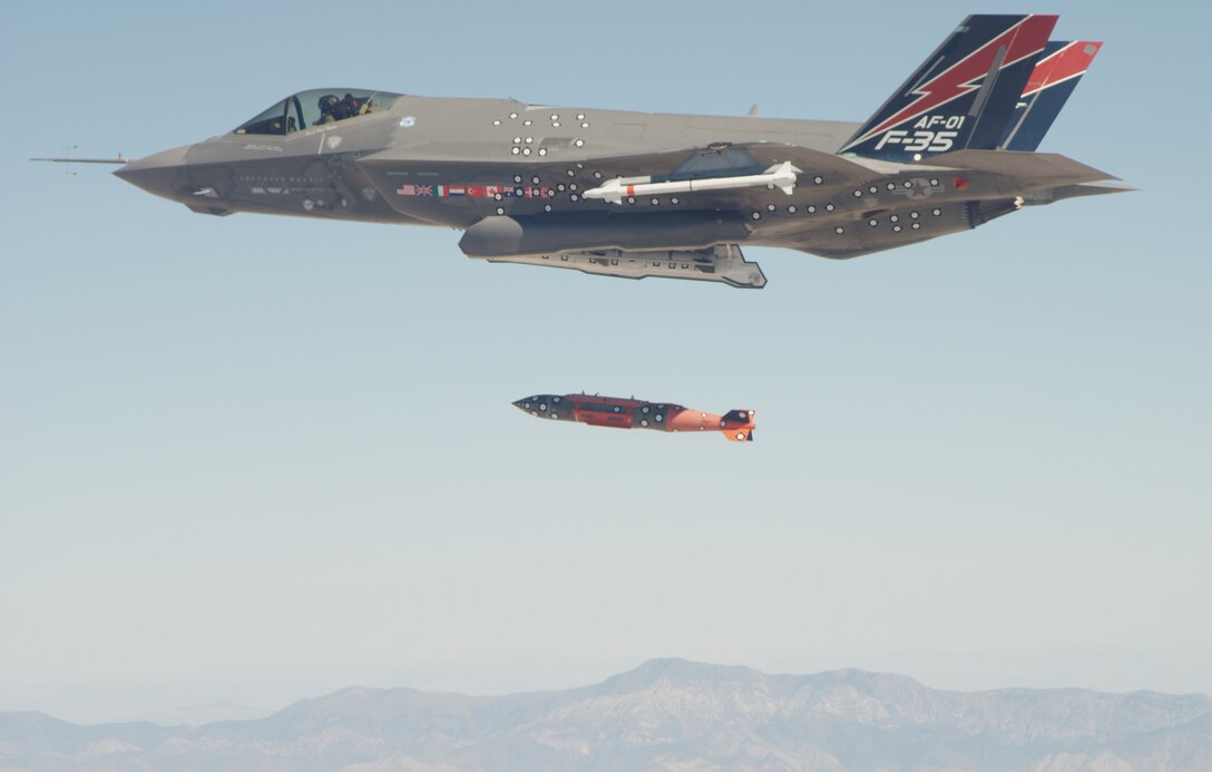 An F-35A conventional takeoff and landing (CTOL) aircraft completed the first in-flight weapons release of a 2,000 pound GBU-31 BLU-109 Joint Direct Attack Munition (JDAM) from a 5th Generation fighter, Oct. 16. (Courtesy photo)

