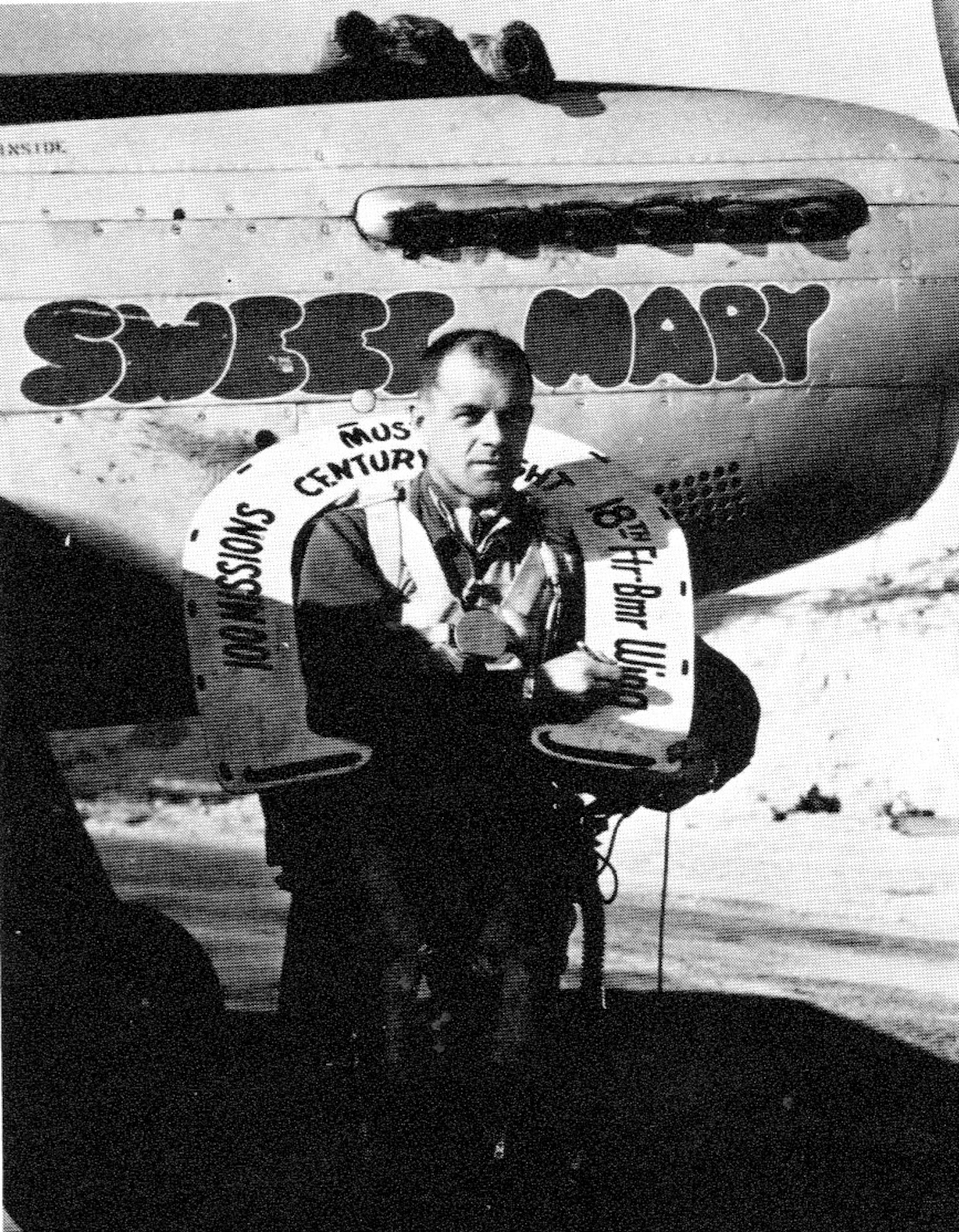 Ore ANG pilot Wallace Parks attained the century mark of 100 combat missions flying the F-51 with the 39th Fighter Interceptor Squadron, and then flew one more for a total of 101.