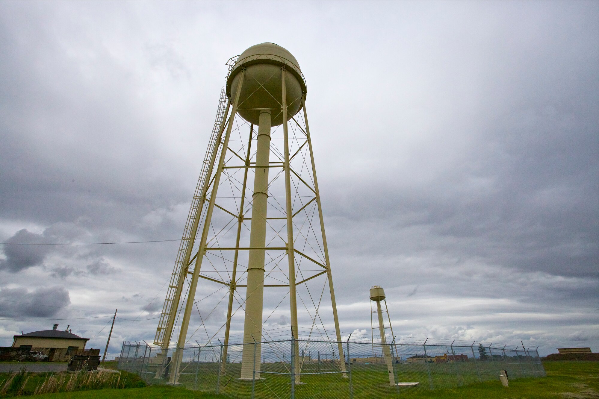 Repairing a 30-gallon-per-minute leak at this water tower at Fairchild AFB, Wash., helped save an estimated 15 million gallons of water per year. (U.S. Air Force photo/Eddie Green)