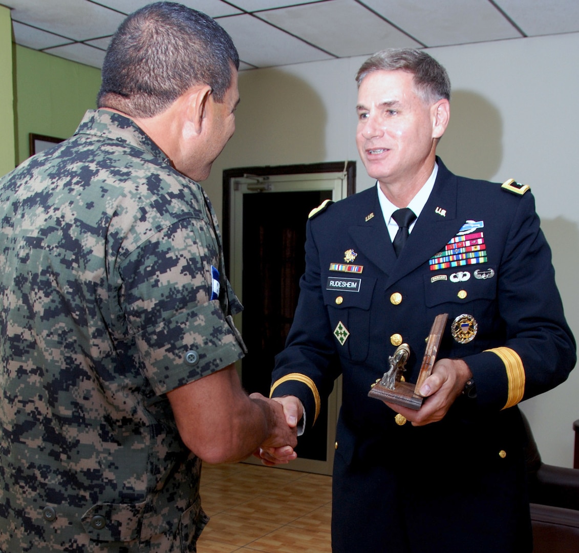 Maj. Gen. Frederick S. Rudesheim (right), U.S. Army South commanding general, visits with Brig. Gen. Freddy Santiago Diaz Zelaya, the Honduran army commander, at the Honduran army headquarters in Tegucigalpa, Honduras, Oct. 4. (Photo by Robert R. Ramon, U.S. Army South Public Affairs)