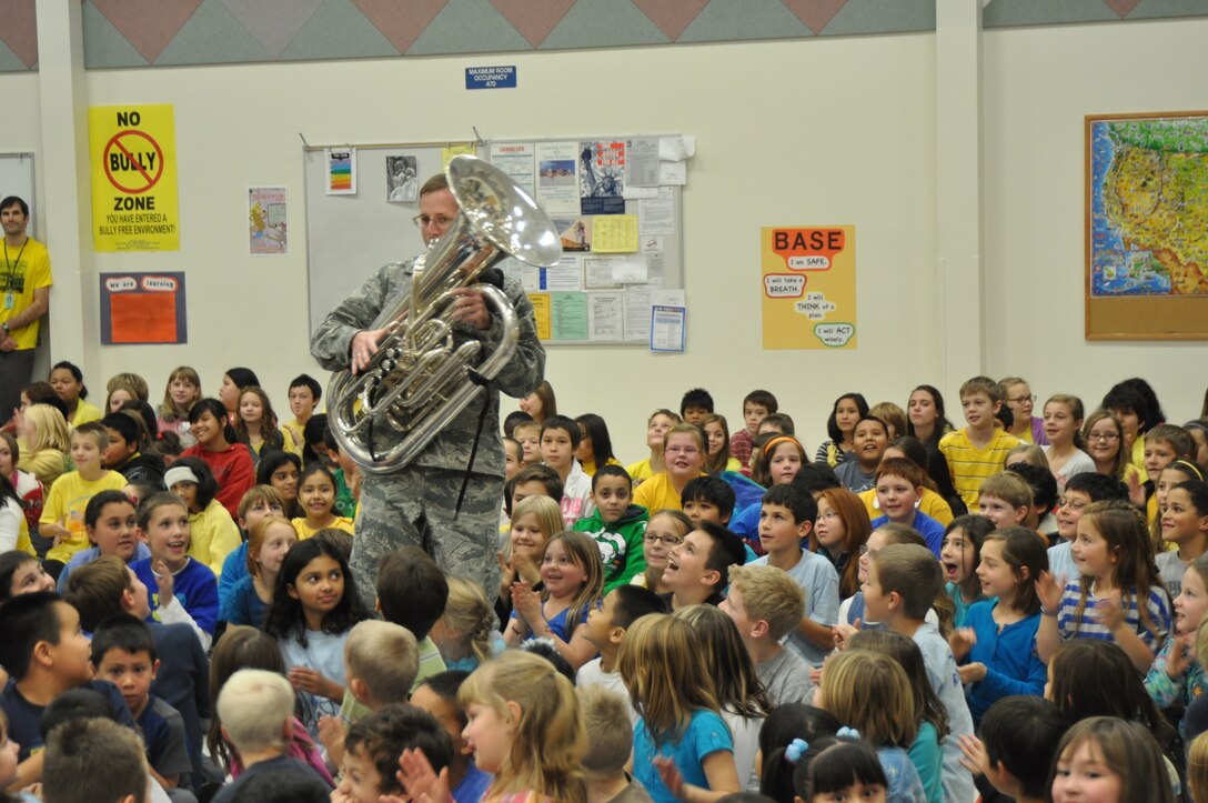 In Recognition of Red Ribbon Week, the USAF Band of the Pacific-Alaska Brass performs for students in the Anchorage, Palmer, and Wasilla areas. The Concerts feature a variety of entertaining music along with a powerful message to say "NO" to drugs and live a healthy lifestyle. 