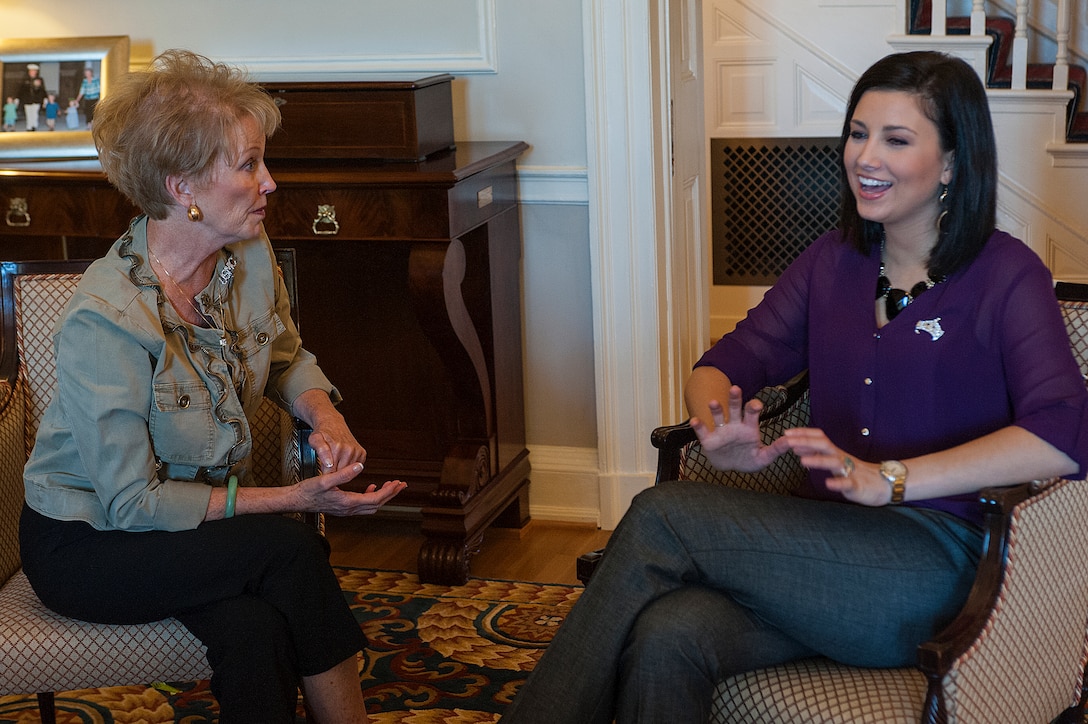 Laura Kaeppeler, 2012 Miss America, talks with Bonnie Amos, first lady of the Marine Corps, in the Home of the Commandants Oct. 22. Kaeppeler also greeted approximately 100 Marines with Marine Barracks Washington during her visit to the Corps’ oldest post.