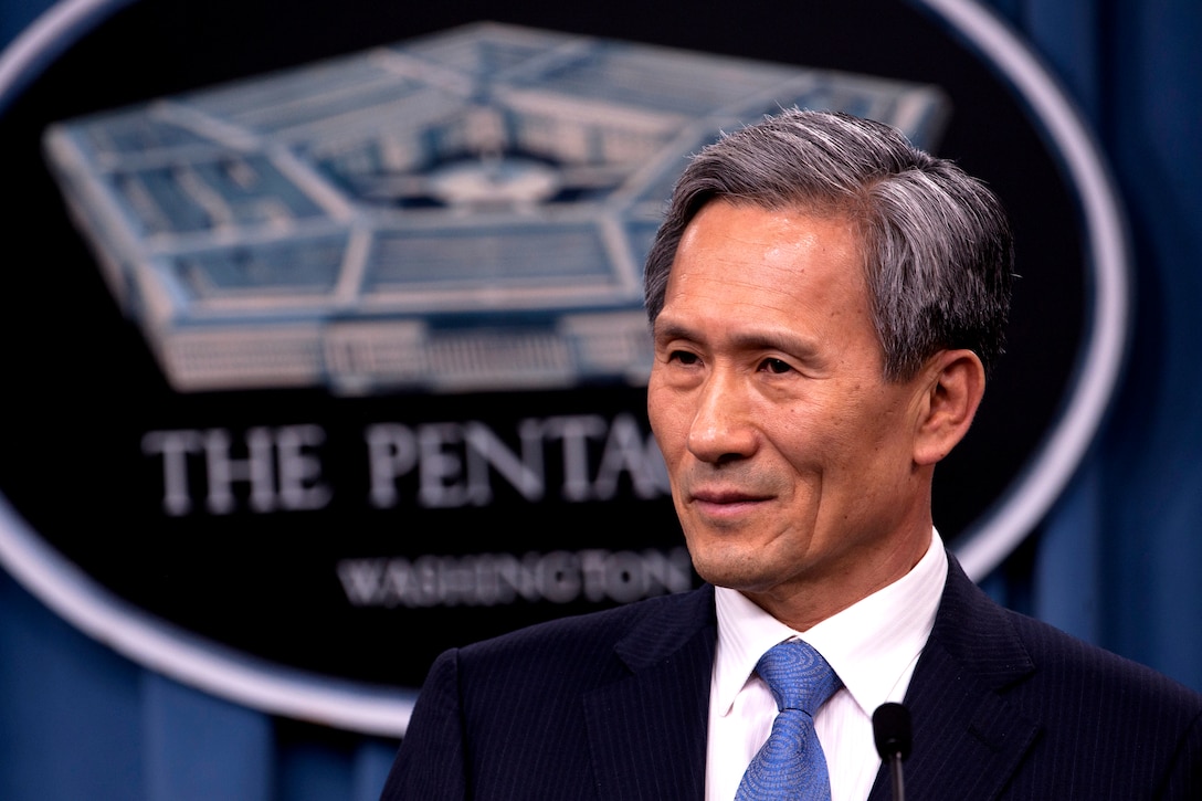 South Korean Defense Minister Kim Kwan-jin briefs the media at the Pentagon, Oct. 24, 2012.
