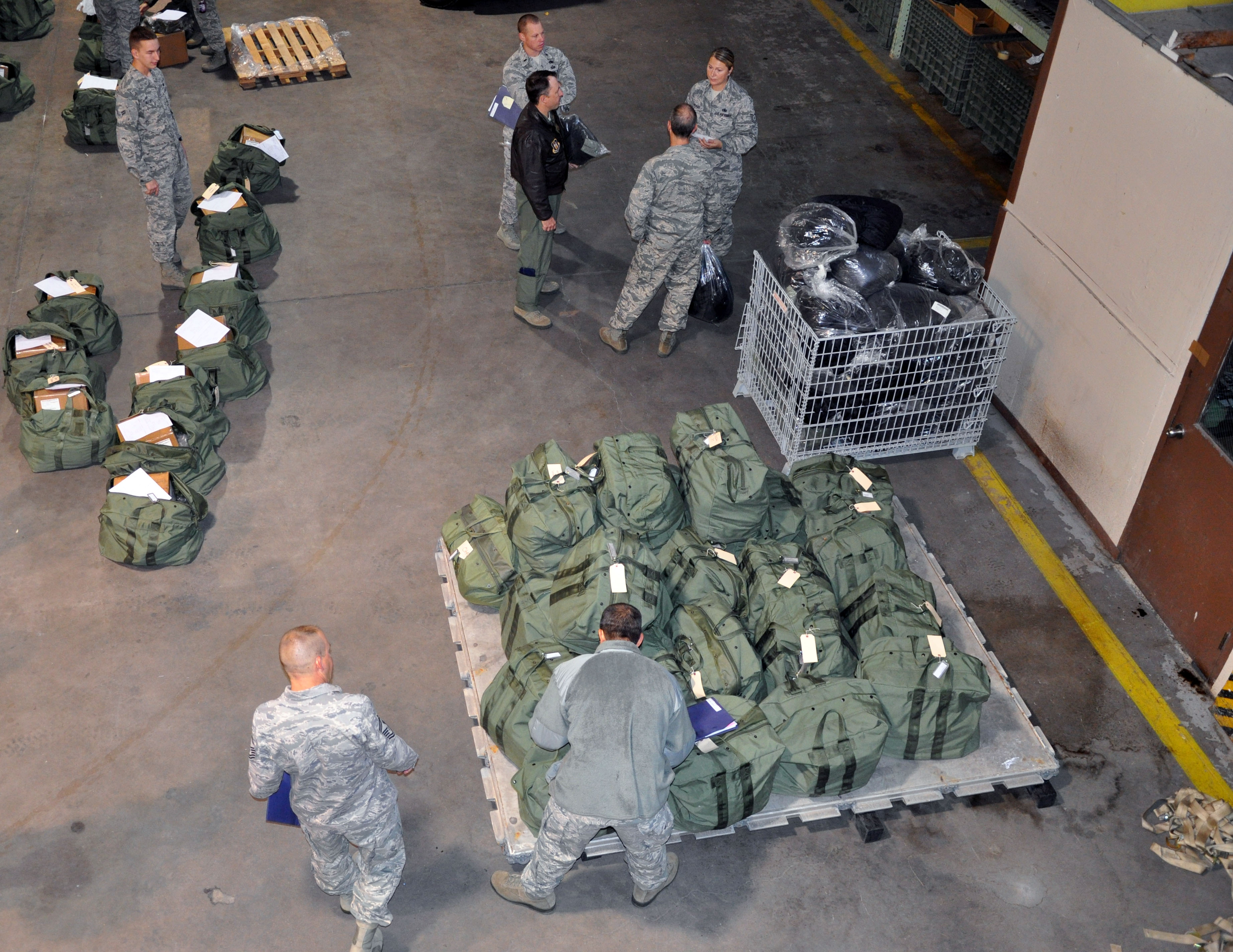 Bag drag > 931st Air Refueling Wing > Article Display