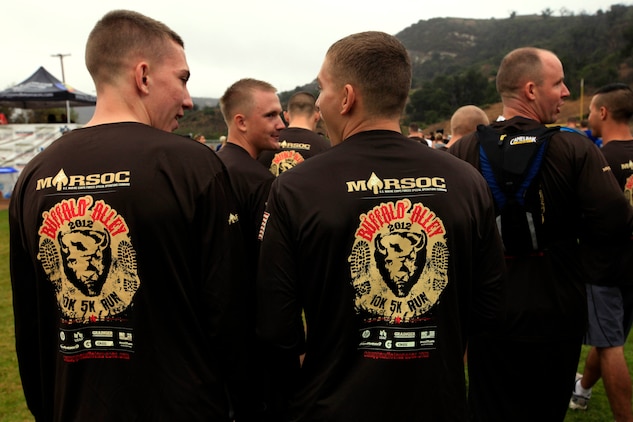 Runners Take On Buffalo Alley Marine Corps Base Camp Pendleton News Article Display - twms staff shirt roblox