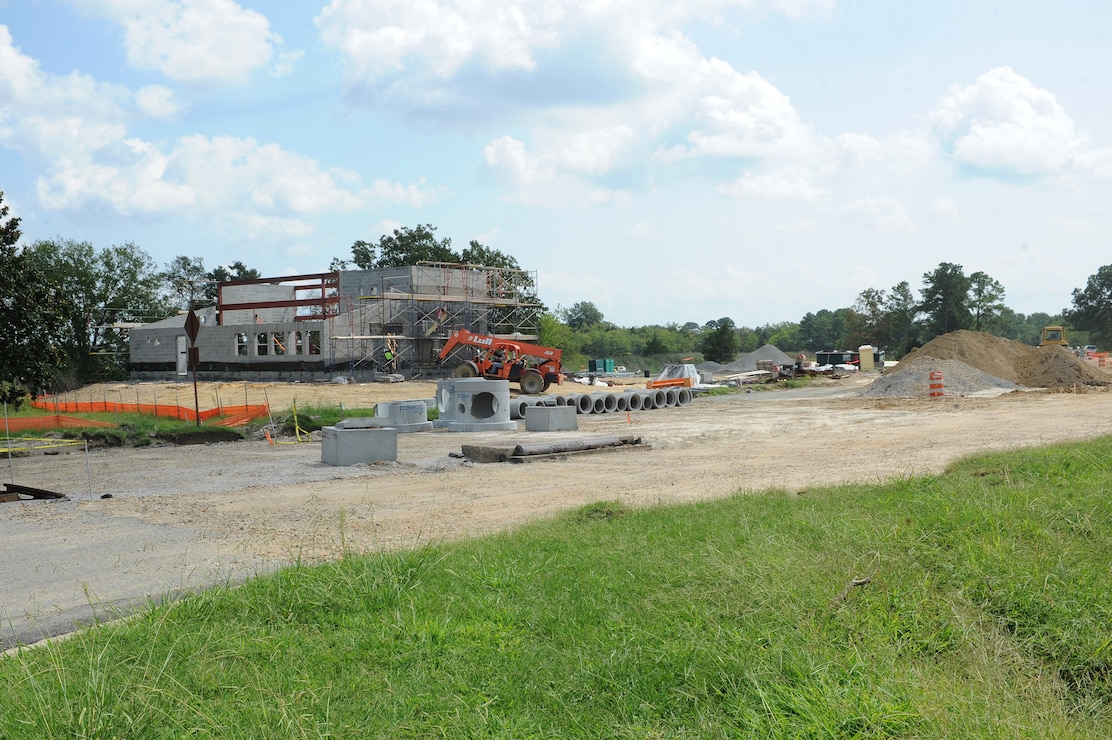 LaSalle gate construction continues