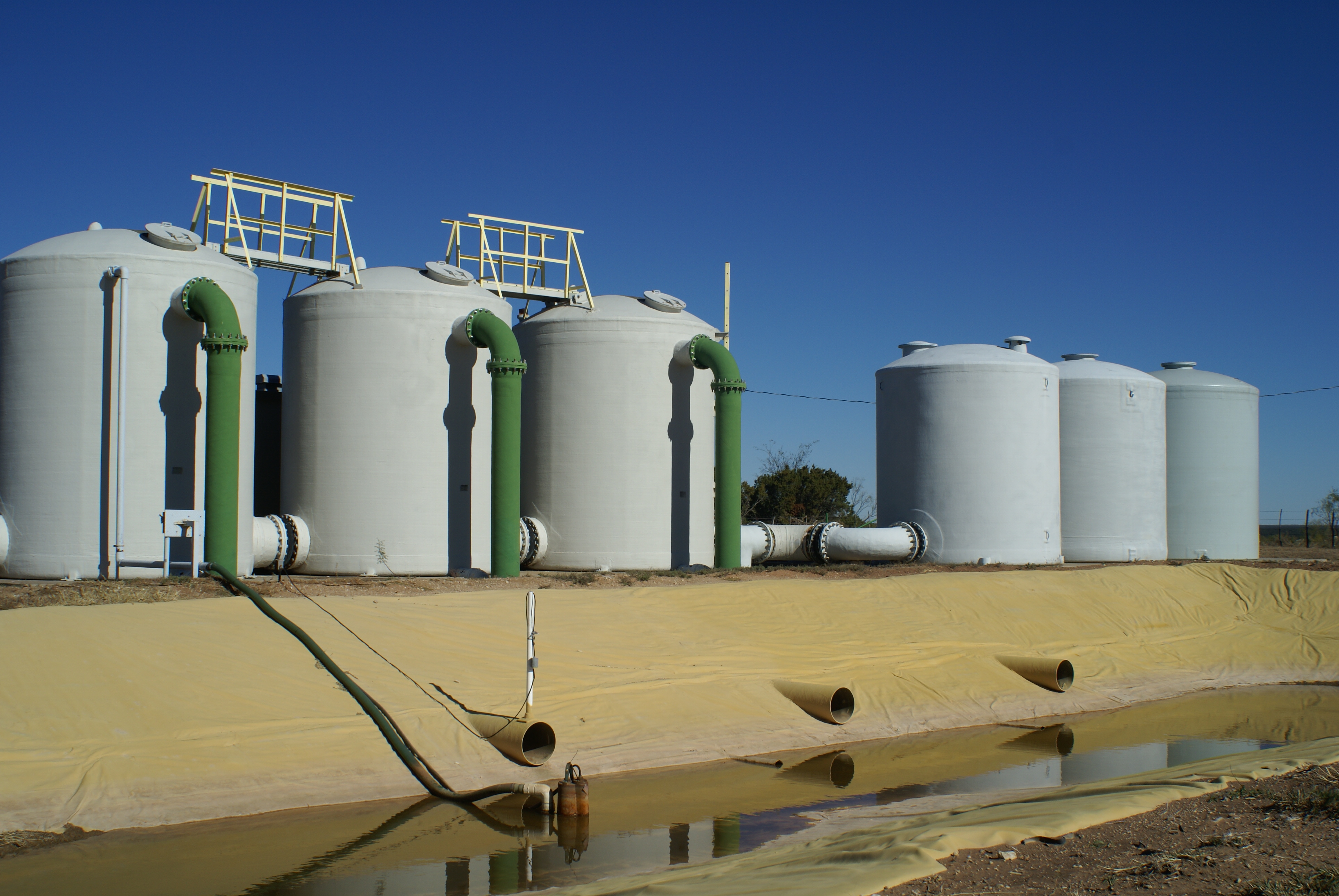 Surge tanks along path of pipeline