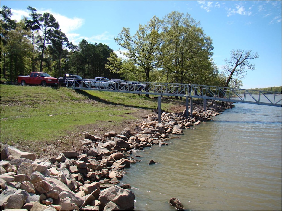 All docks, boat ramps closed at Arcadia Lake due to flooding