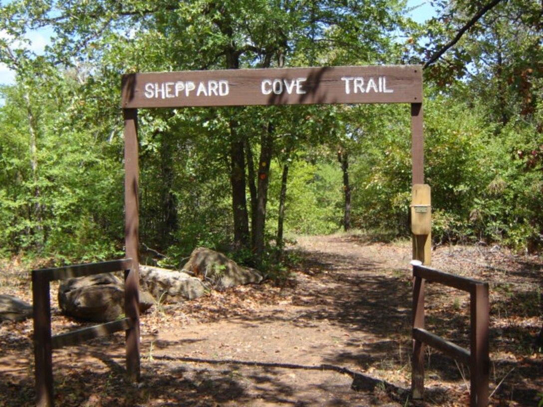 Sheppard Cove trail at Heyburn Lake