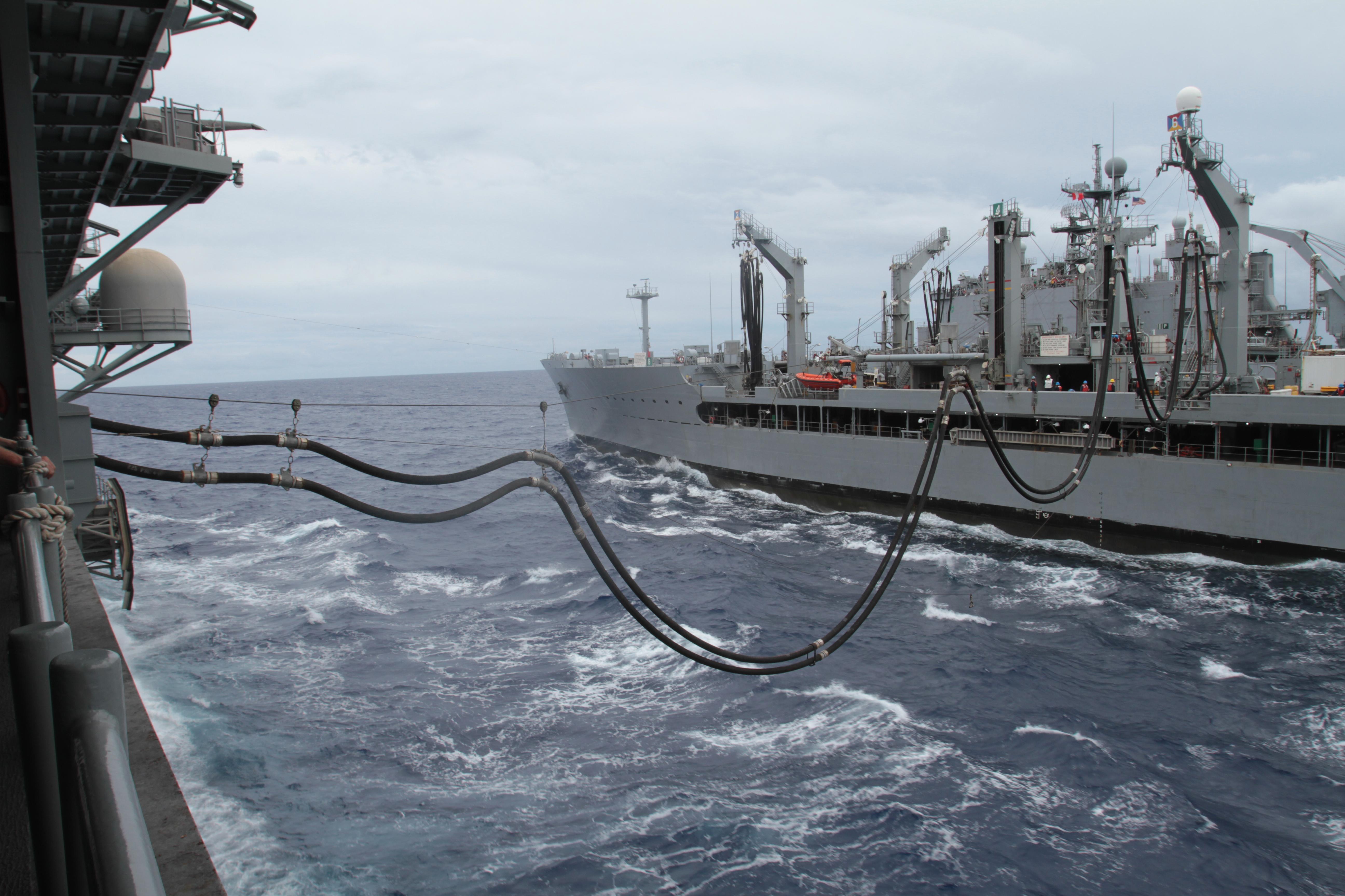 31st Meu Helps Bhr Simultaneously Refuel Transfer Cargo Without Docking 31st Marine Expeditionary Unit News Article View