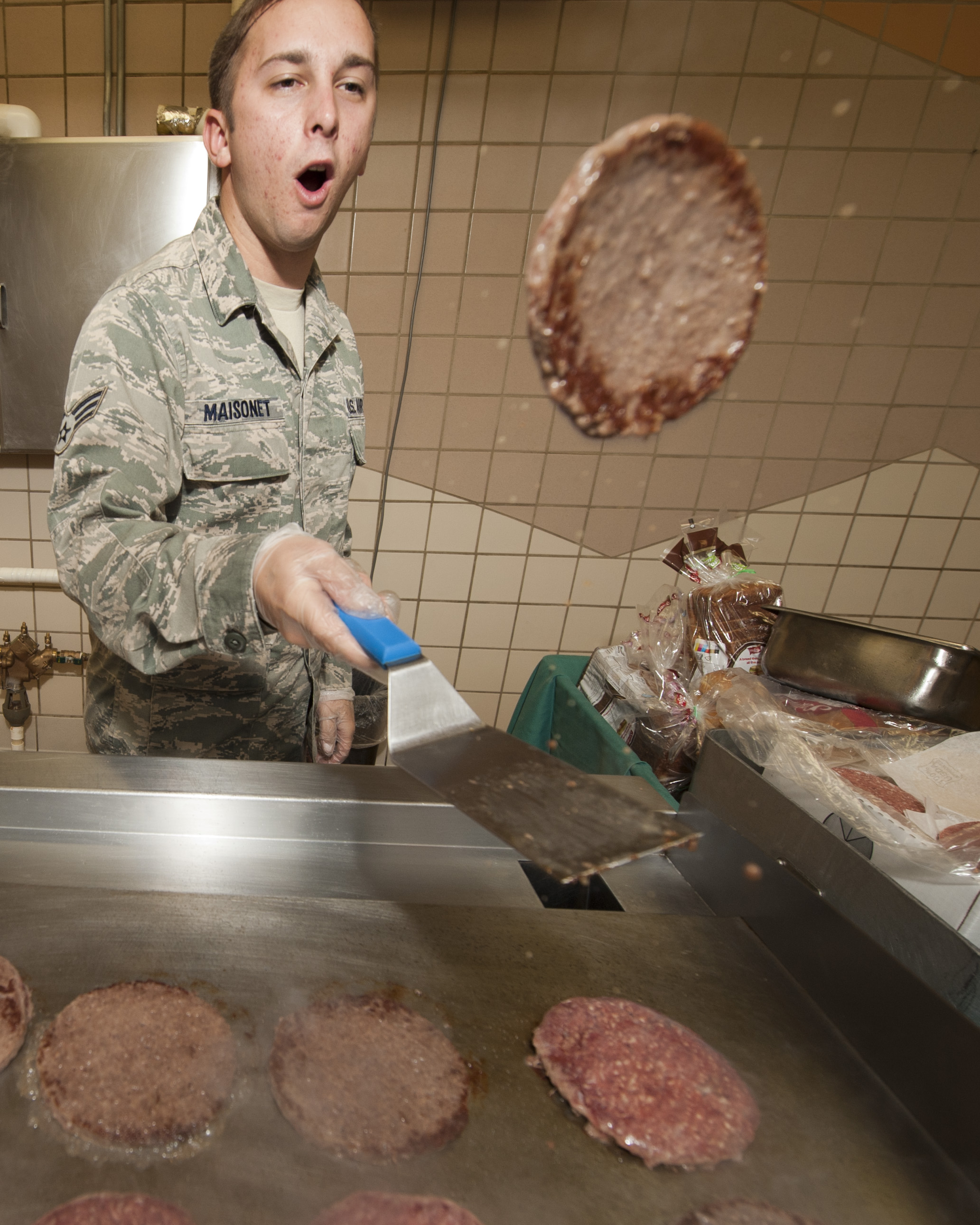 DFAC Airmen work to feed Team Holloman
