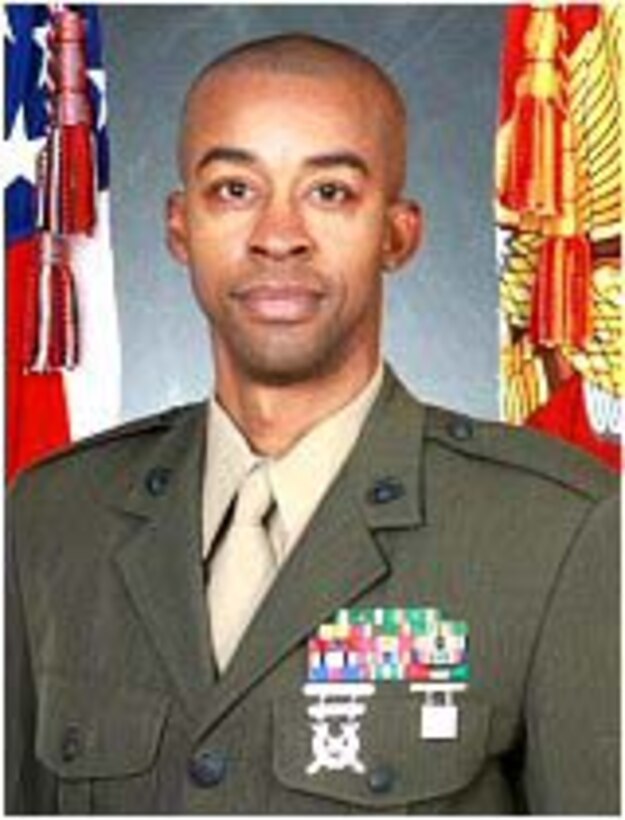 Sergeant Major Victor P. Singleton
Sergeant Major
Marine Medium Tiltrotor Squadron 16