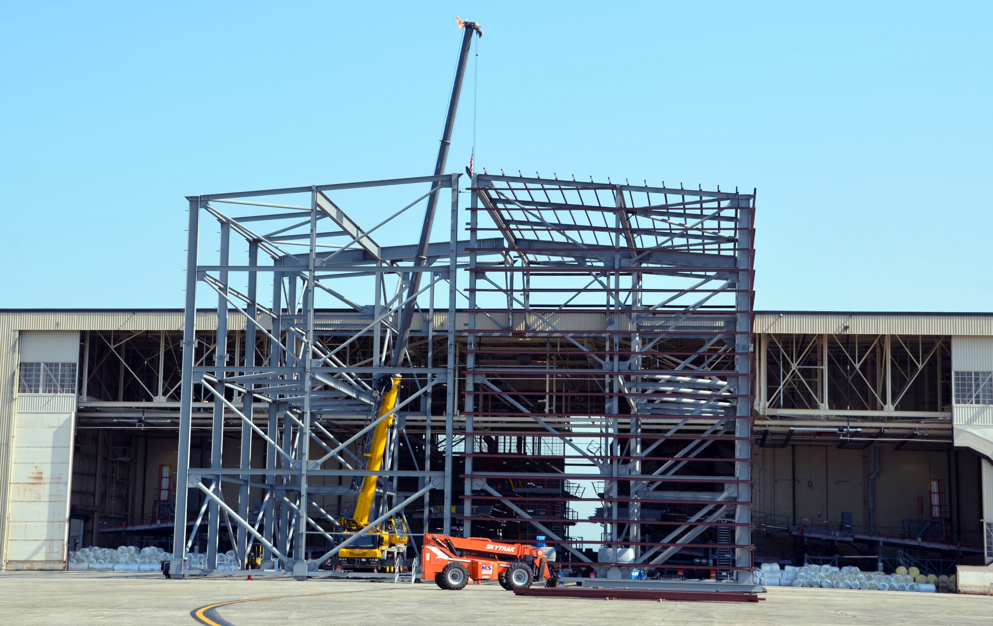 A mobile tail enclosure will become part of the regional isochronal inspection dock. The maintainers’ goal is to have a controlled environment, so they can work on the C-5s’ T-tails regardless of inclement weather. Since the RISO’s beginning in 2006, Westover’s maintenance workers have improved the efficiency of the C-5’s nose-to-tail inspection process by reducing the process scrutinize the inside and outside of a Galaxy from 50 days to an average of 16. (U.S. Air Force photo by SrA. Kelly Galloway)