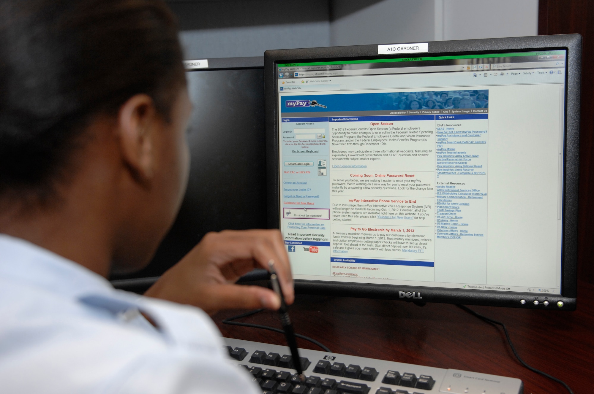 A Team Shaw Airman logs into myPay to check her leave and earnings statement for her paycheck at Shaw Air Force Base, S.C., Sept. 17, 2012. The LES for each paycheck is available to be viewed a week before payday. Military Personnel Data System is scheduled to shut down for updating from Dec. 1 to 23. Master Sgt. Andre Percell, 20th Comptroller Squadron flight chief for financial services and a native of Pensacola, Fla., advises, that during the shutdown, service members log on to myPay before payday to verify that they are receiving a paycheck. (U.S. Air Force photo by Airman 1st Class Krystal M. Jeffers/Released)