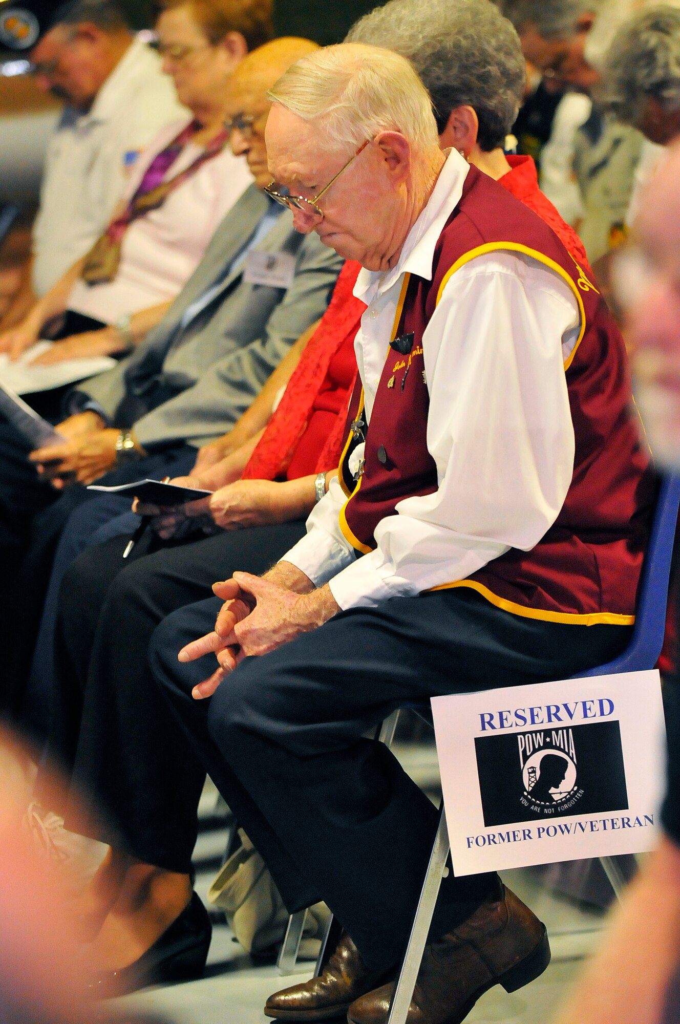 John Dominey, ex POW, observes a moment of silence at Robins POW/MIA recognition ceremony Thursday in the Museum of Aviation Century of Flight Hangar.
J.D. Lankford, author of “Walk With Me” and former World War II POW and Korean War veteran, was guest speaker. (U. S. Air Force photo/Sue Sapp)