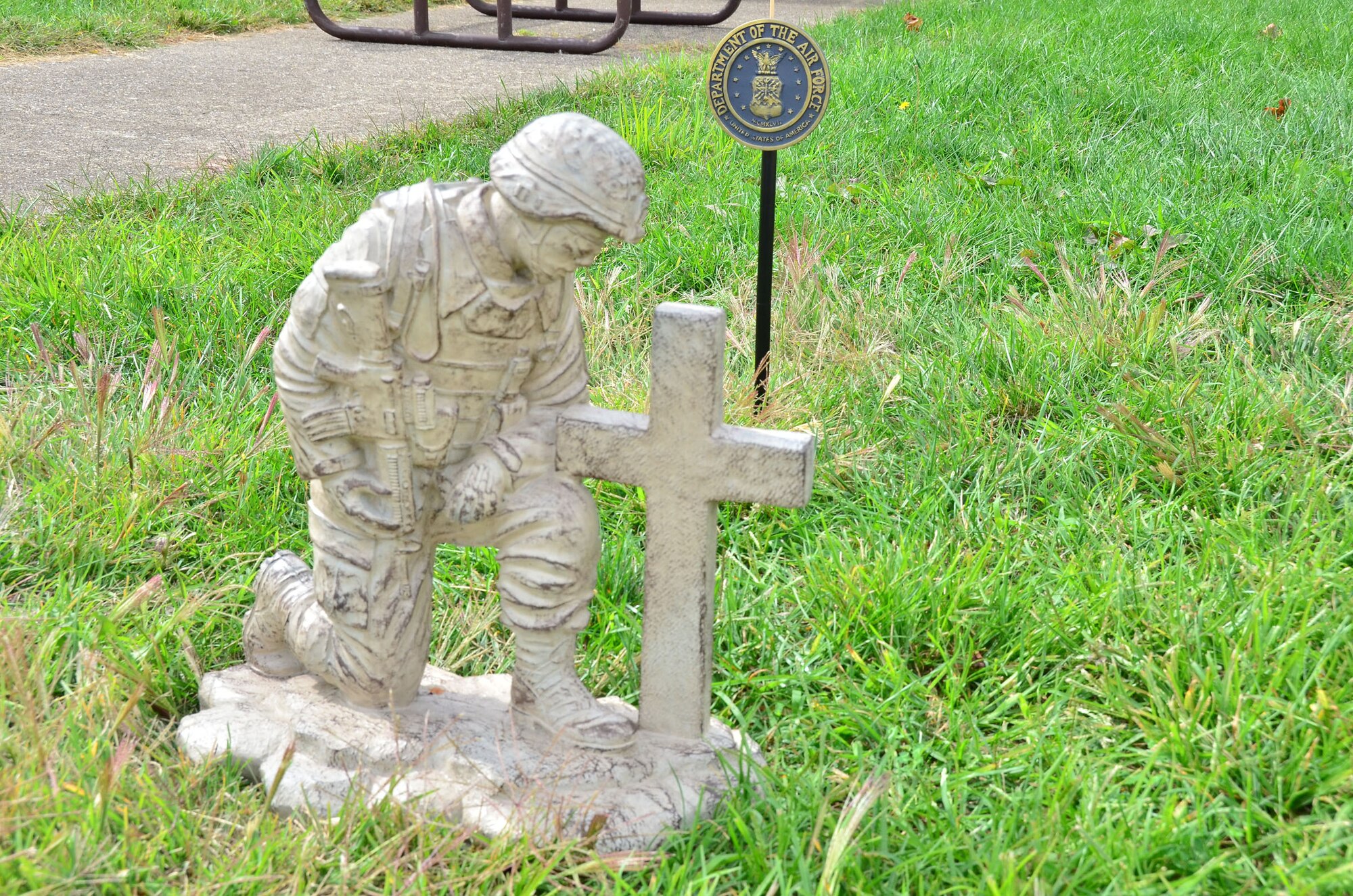 WRIGHT-PATTERSON AIR FORCE BASE, OHIO – A POW/MIA memorial was set up in front of the 445th Airlift Wing Headquarters building Sept. 21. The United States’ National POW/MIA Recognition Day is observed across the nation on the third Friday of September each year. Many Americans take the time to remember those who were prisoners of war (POW) and those who are missing in action (MIA), as well as their families. (U.S. Air Force photo/Stacy Vaughn)