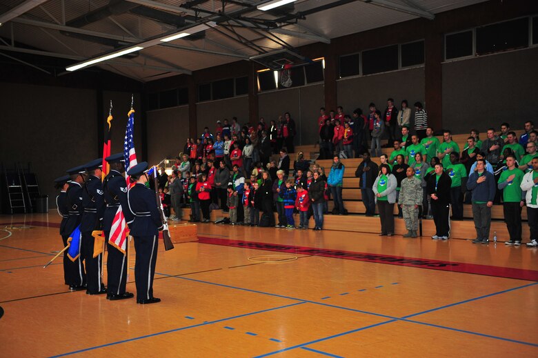 Sabers Buddy Up With St Martin S Children Spangdahlem Air Base