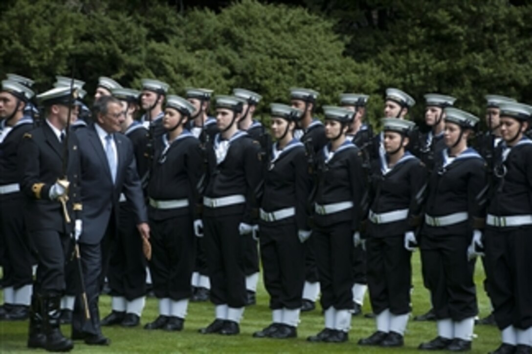 Secretary of Defense Leon E. Panetta inspects the Navy Guard of Honor in Auckland, New Zealand, on Sept. 21, 2012.  Panetta previously met with his defense counterparts in Japan and China and met with Chinese Vice President Xi Jinping before traveling to New Zealand, the last stop on his weeklong trip to the Pacific.  