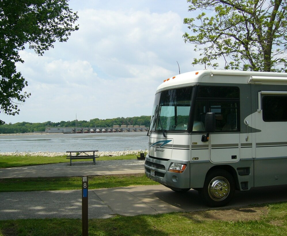 Fisherman's Corner North campground located near Hampton, IL on the banks of the Mississippi River offers a great view of Locks & Dam 14.