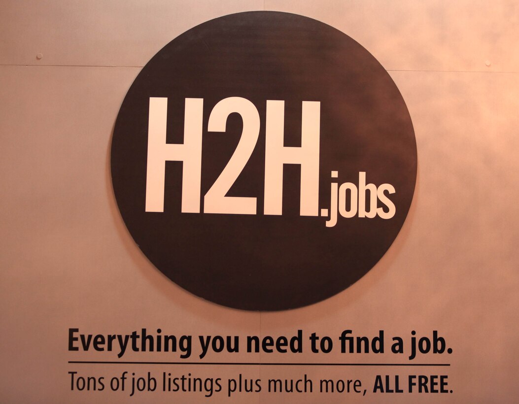 A Heroes 2 Hired job station was on hand at a Hiring Our Heroes Veterans Event hosted by the U.S. Chamber of Commerce at the Pacific Views South Mesa Club here, Sept. 20. More than 800 active-duty and transitioning service members, retirees, veterans, reserve members and their families attended the event.