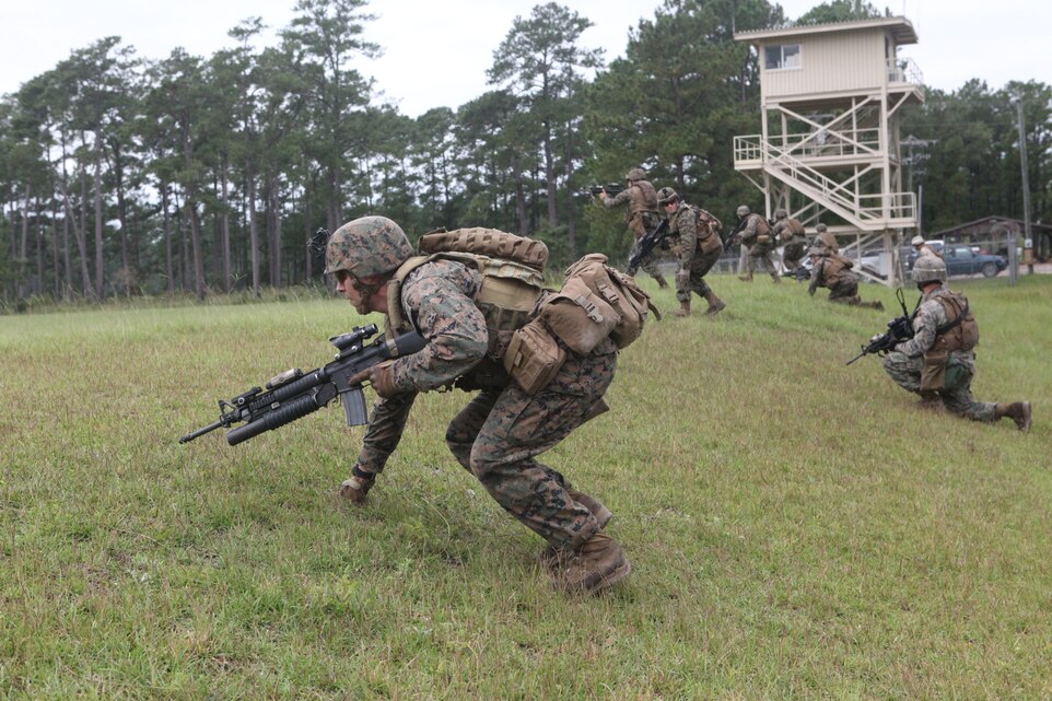 isulc-sharpens-minds-of-leading-sergeants-marine-corps-base-camp